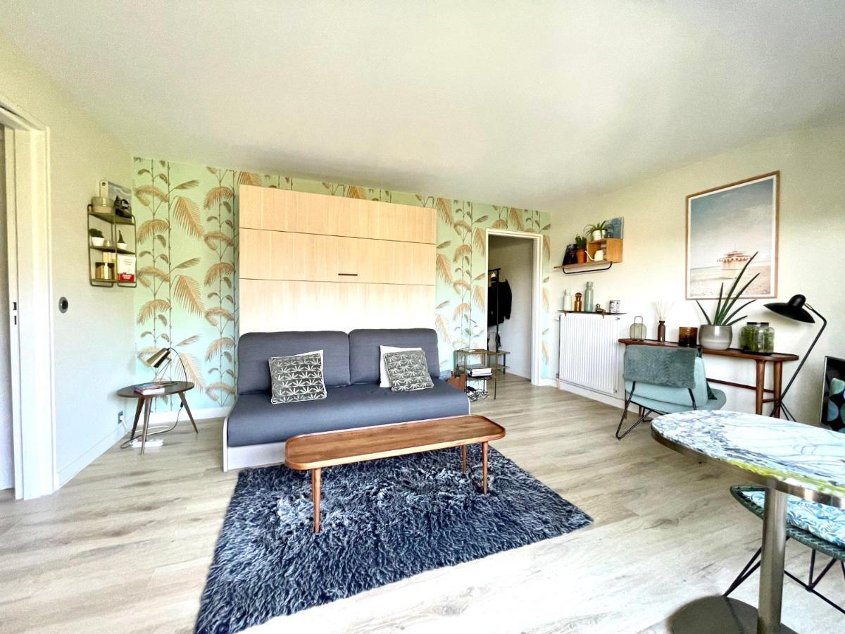 Beau Studio Terrasse Vue Jardin - A 2 Pas De La Mer Deauville Exteriér fotografie